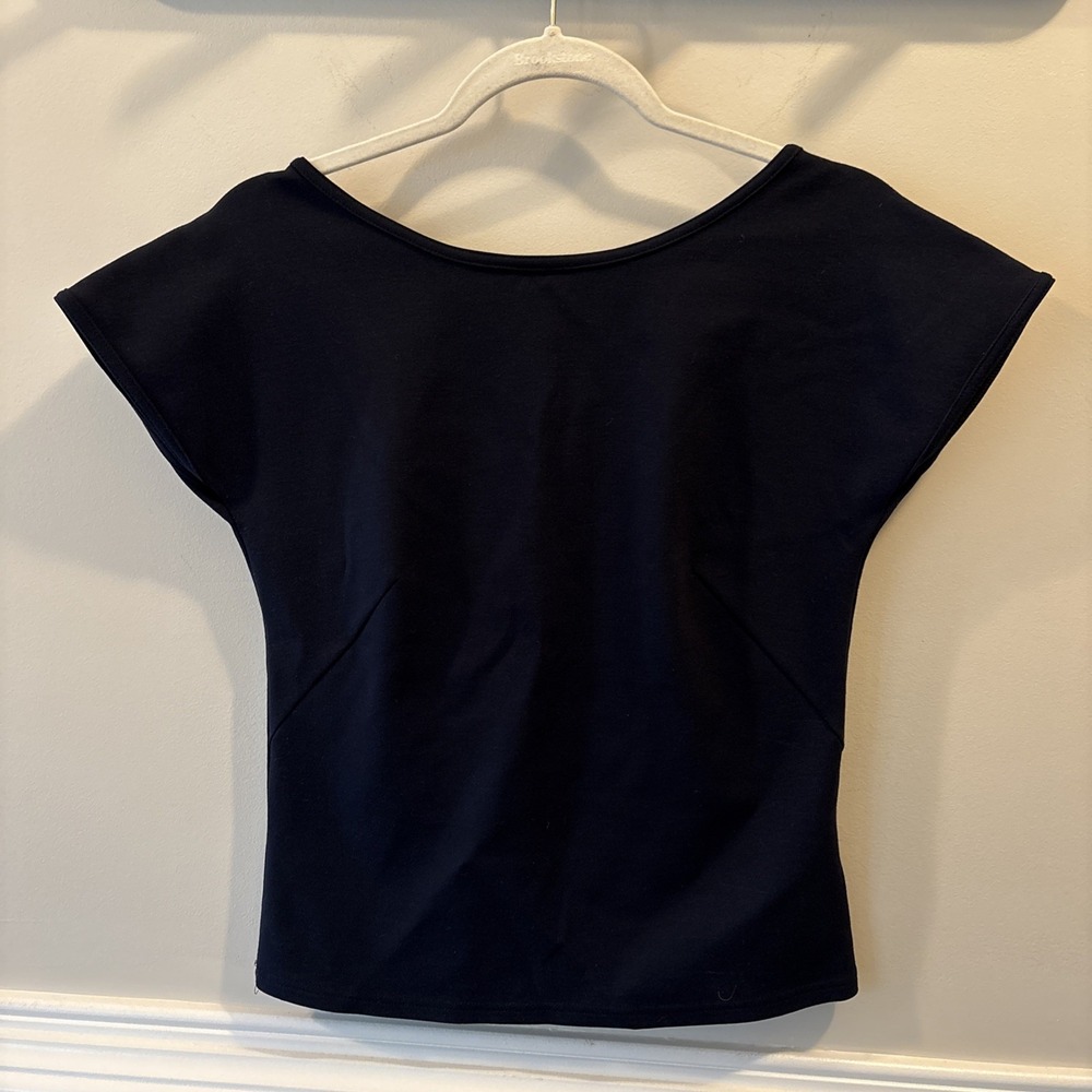 Akris Punto Cap Sleeve Scoop Back Top Black Sz 8